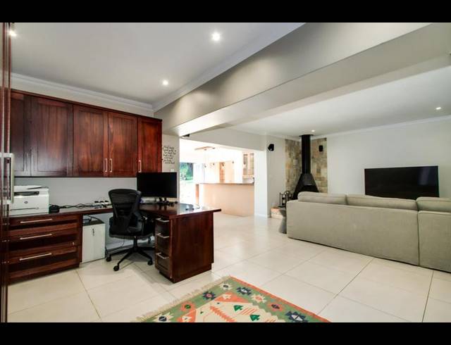 5 BEDROOM PROPERTY TO RENT IN FOURWAYS GARDENS